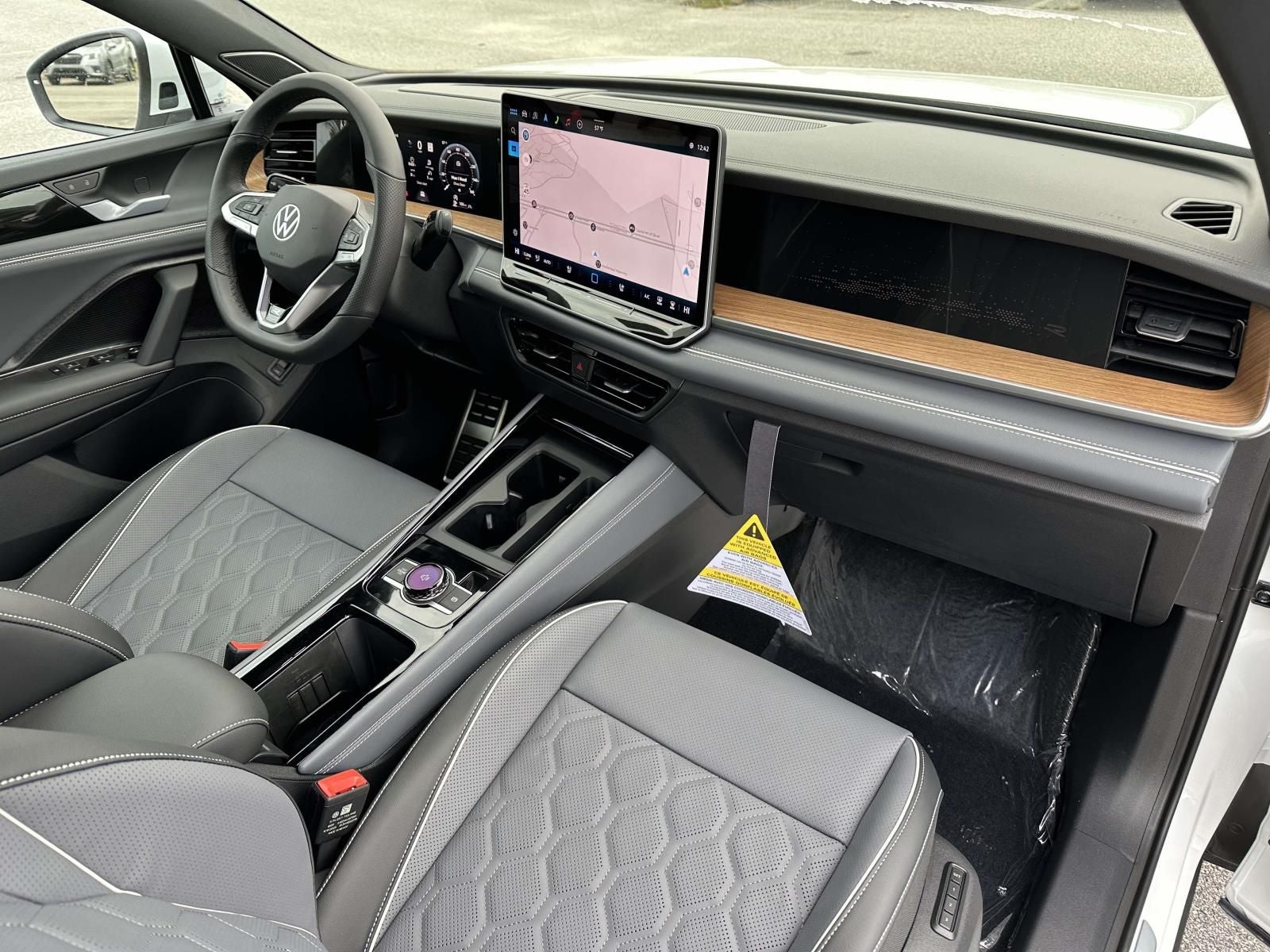 2026 Volkswagen Tiguan 2.0T SEL R-Line Turbo