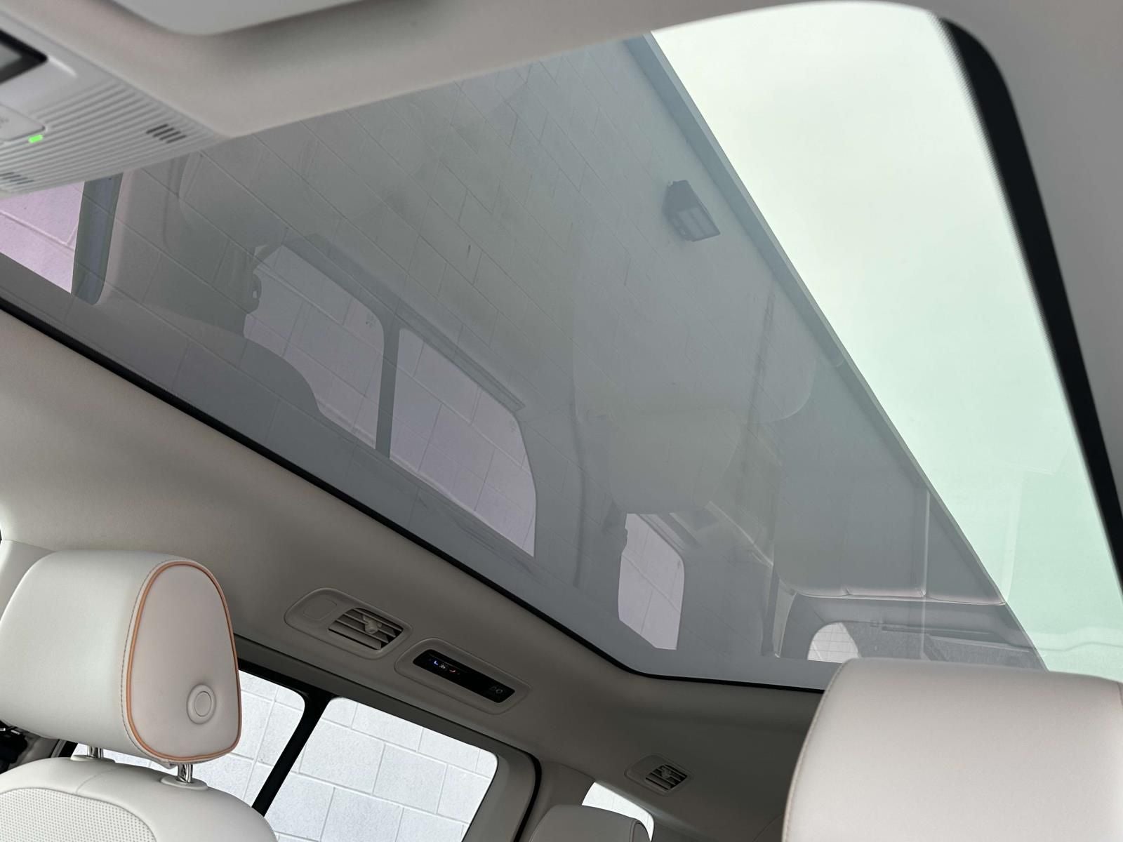 2025 Volkswagen ID. Buzz 1ST EDITION AWD (TWO TONE)