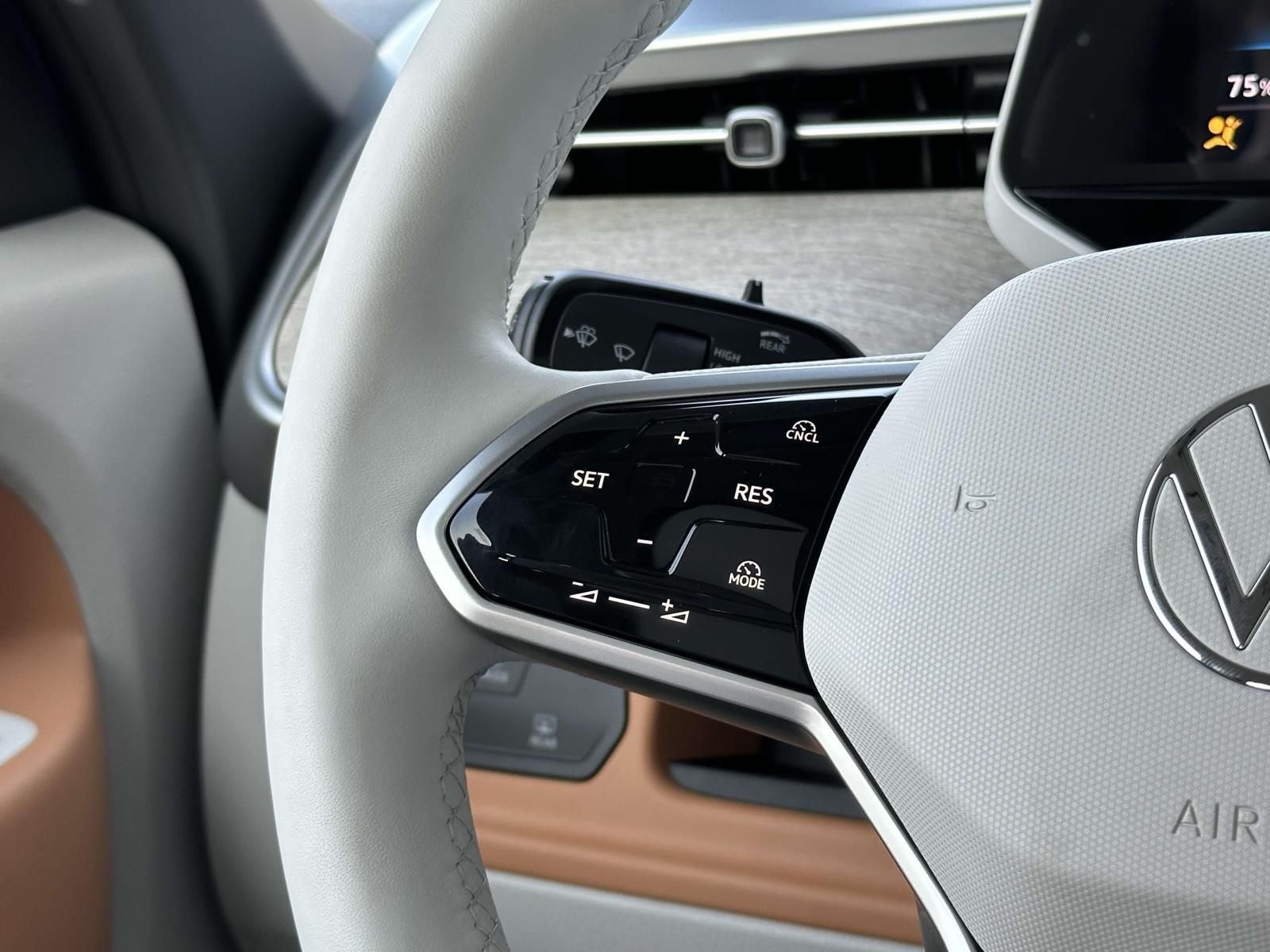 2025 Volkswagen ID. Buzz 1ST EDITION AWD (TWO TONE)