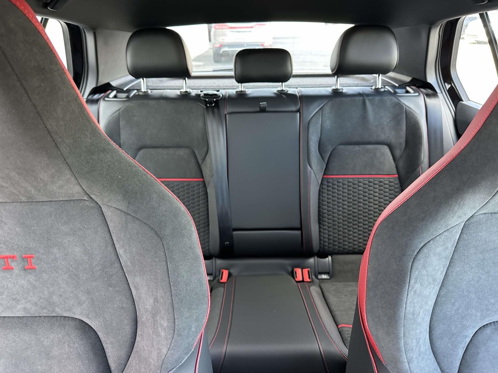 2025 Volkswagen Golf GTI 2.0T SE