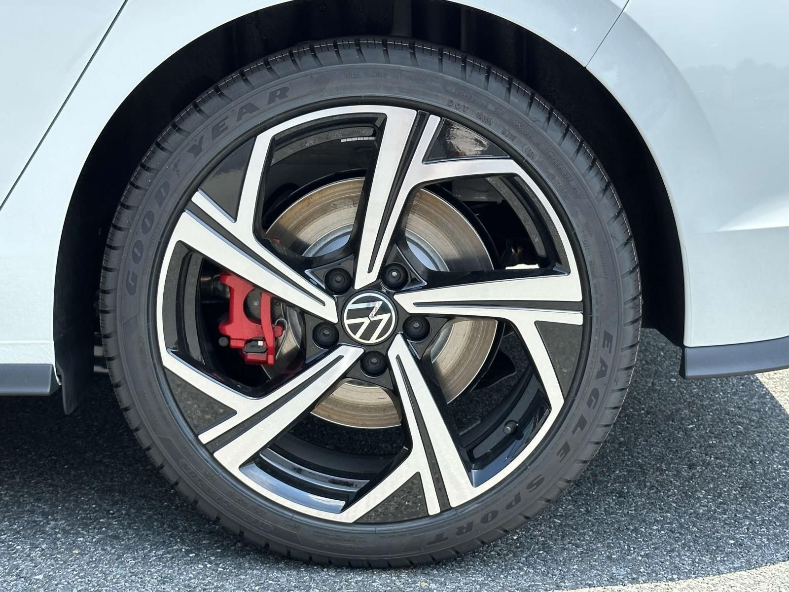 2025 Volkswagen Golf GTI 2.0T SE