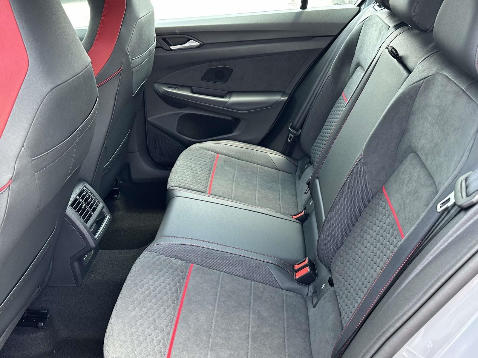2026 Volkswagen Golf GTI 2.0T SE