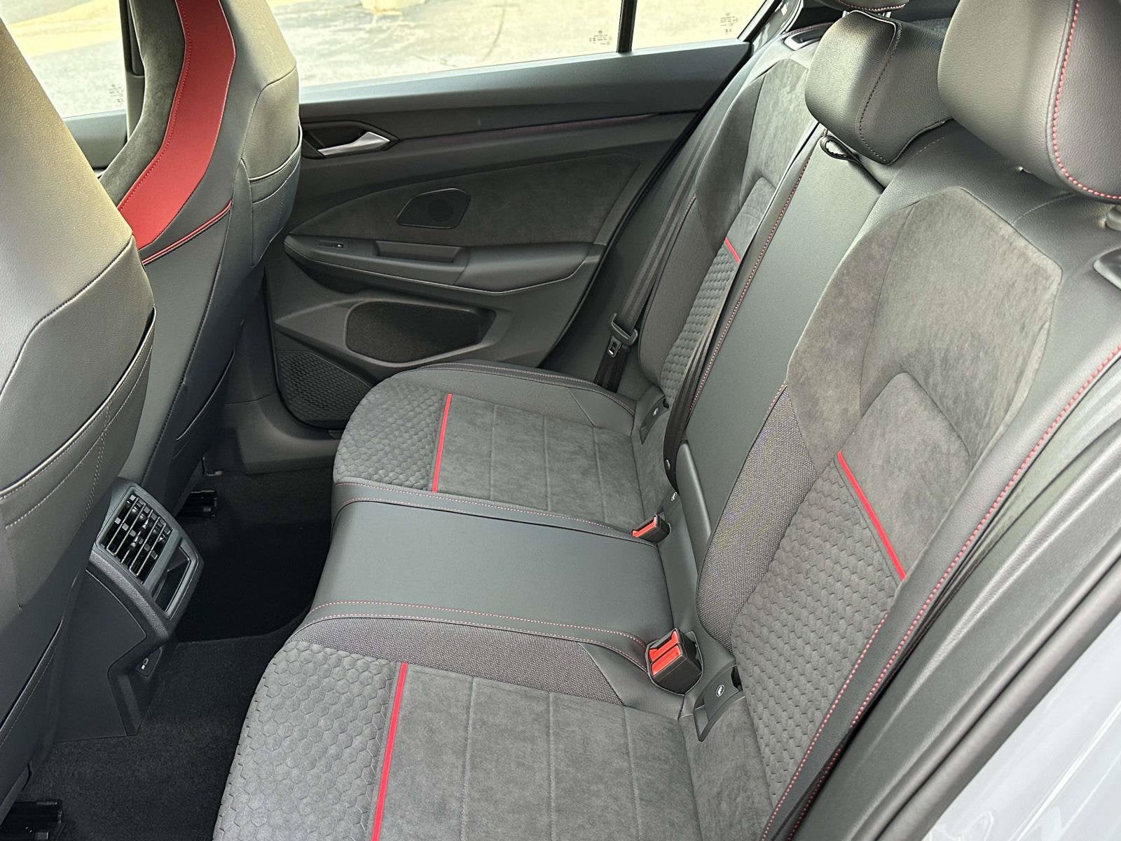 2026 Volkswagen Golf GTI SE