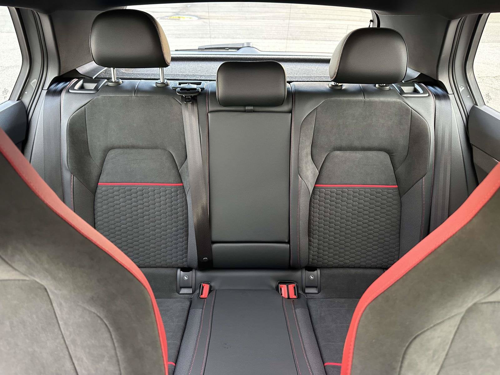 2026 Volkswagen Golf GTI SE